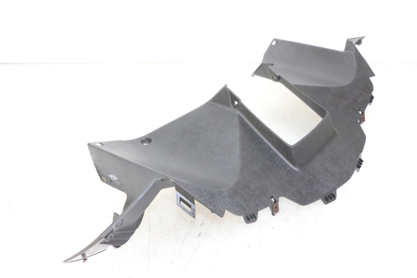 photo de COBERTURA TRASEIRA DO GUIDÃO YAMAHA XMAX X-MAX 125 (2006 - 2009) - Detalhe da peça