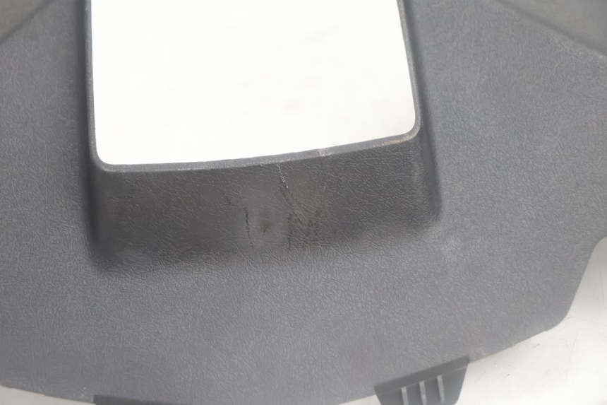 photo de COBERTURA TRASEIRA DO GUIDÃO YAMAHA XMAX X-MAX 125 (2006 - 2009) - Detalhe da peça