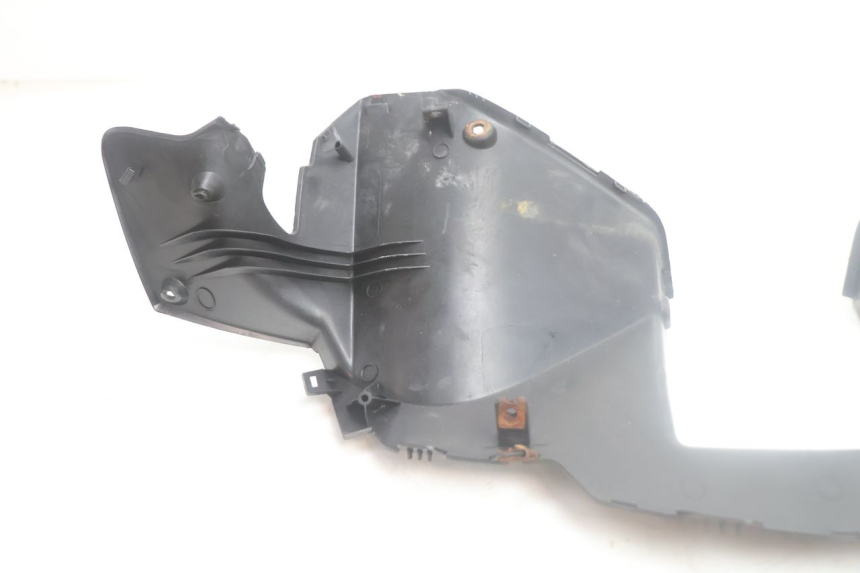 photo de COBERTURA TRASEIRA DO GUIDÃO YAMAHA XMAX X-MAX 125 (2006 - 2009) - Ampliação técnica