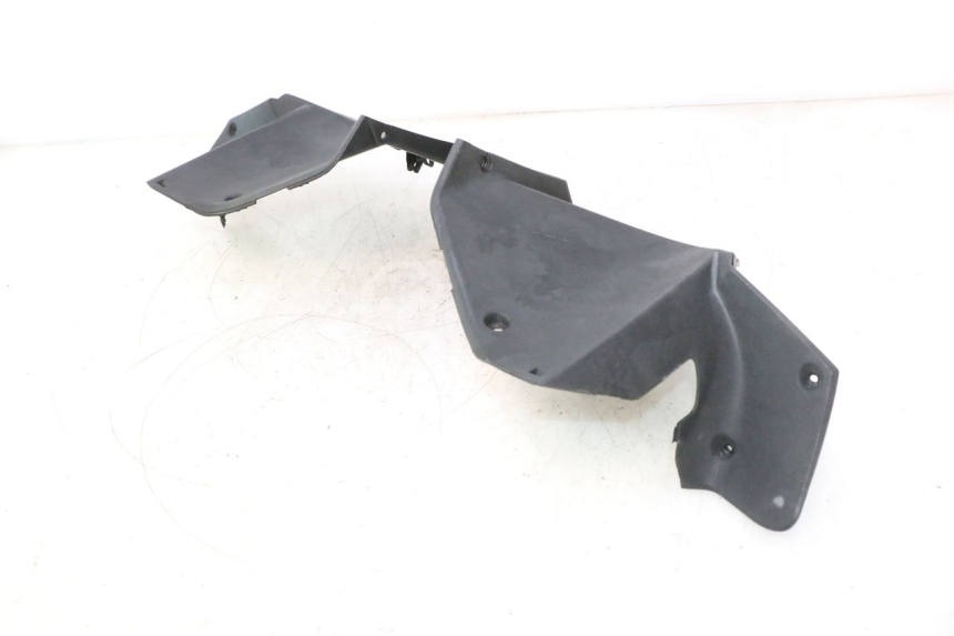 photo de COBERTURA TRASEIRA DO GUIDÃO YAMAHA XMAX X-MAX 125 (2006 - 2009) - Detalhe da peça
