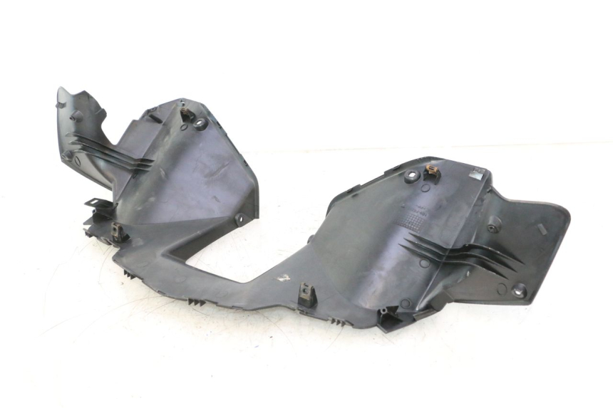 photo de COBERTURA TRASEIRA DO GUIDÃO YAMAHA XMAX X-MAX 125 (2006 - 2009) - Peça verificada