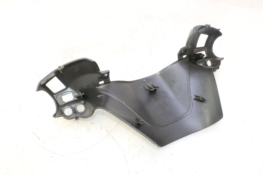 photo de COBERTURA TRASEIRA DO GUIDÃO PIAGGIO X8 STREET 125 (2006 - 2007) - Pontos de fixação