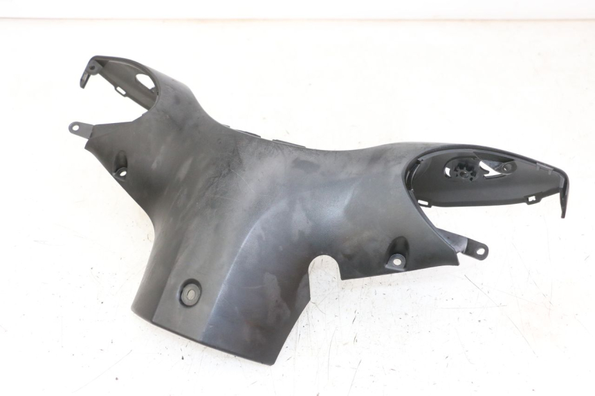 photo de COBERTURA TRASEIRA DO GUIDÃO YAMAHA NEOS NEO'S 4T 50 (2008 - 2016) - Outro ângulo de visão