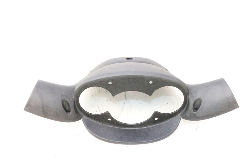 photo de CAPA DO GUIADOR TRASEIRO YAMAHA YP MAJESTY 125 (1998 - 2001) - Zoom do estado de desgaste