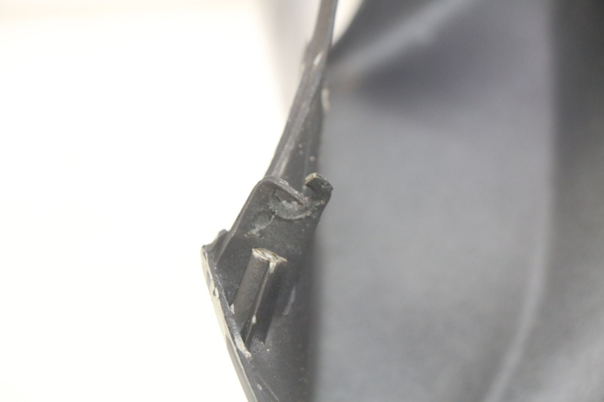 photo de PROTETOR DE GUIDÃO DIANTEIRO PIAGGIO BEVERLY 125 (2010 - 2015) - Zoom do estado de desgaste