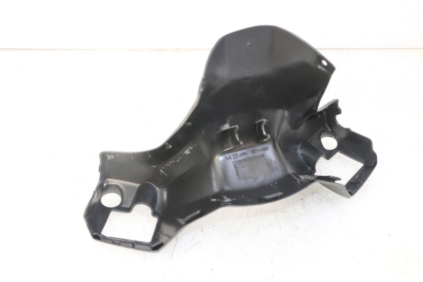 photo de PROTETOR DE GUIDÃO DIANTEIRO SUZUKI BURGMAN 125 (2007 - 2014) - Detalhe da peça