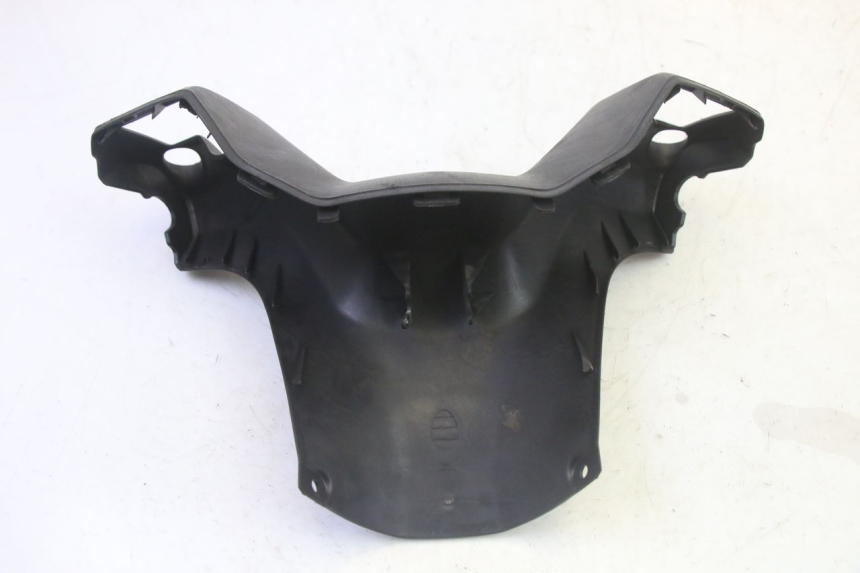 photo de PROTETOR DE GUIDÃO DIANTEIRO SUZUKI BURGMAN 125 (2007 - 2014) - Zoom do estado de desgaste