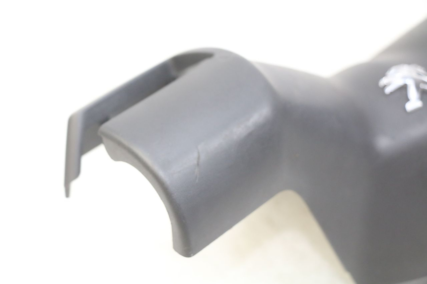 photo de PROTETOR DE GUIDÃO DIANTEIRO PEUGEOT CITYSTAR 125 (2011 - 2017) - Detalhe da peça