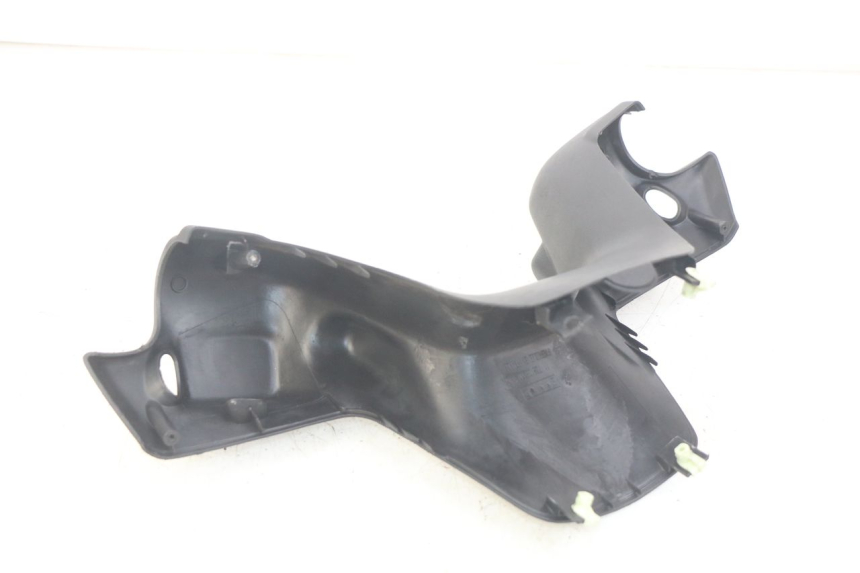 photo de PROTETOR DE GUIDÃO DIANTEIRO PEUGEOT ELYSEO 125 (1999 - 2004) - Zoom do estado de desgaste