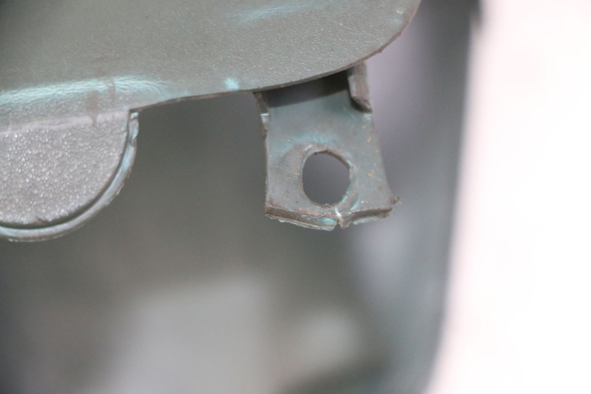 photo de PROTETOR DE GUIDÃO DIANTEIRO PEUGEOT ELYSEO 125 (1999 - 2004) - Zoom do estado de desgaste