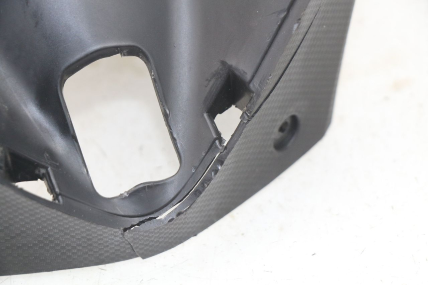 photo de PROTETOR DE GUIDÃO DIANTEIRO SYM GTS EFI ABS 125 (2012 - 2016) - Pontos de fixação