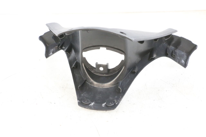 photo de PROTETOR DE GUIDÃO DIANTEIRO SYM GTS EVO 125 (2009 - 2013) - Outro ângulo de visão