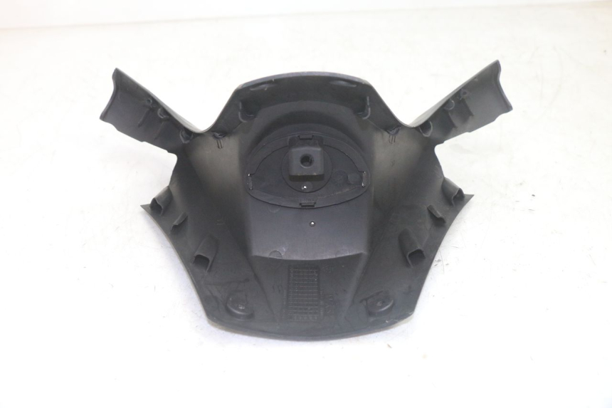 photo de PROTETOR DE GUIDÃO DIANTEIRO SYM GTS EVO 125 (2009 - 2013) - Outro ângulo de visão
