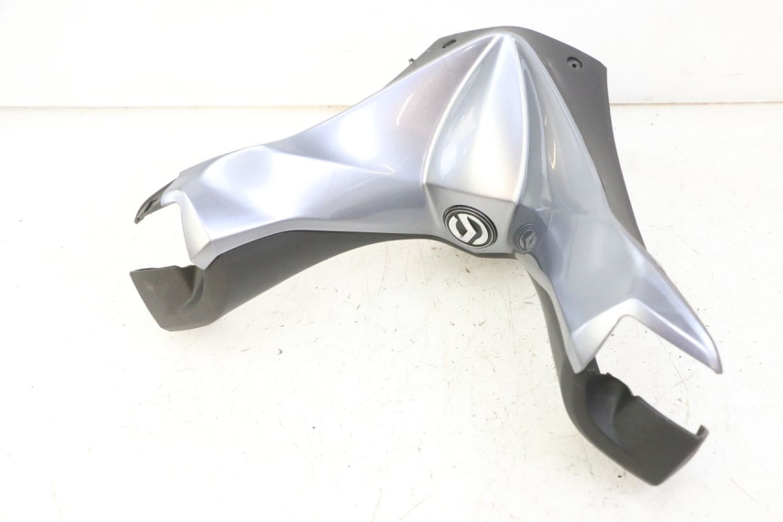 photo de PROTETOR DE GUIDÃO DIANTEIRO SYM JOYMAX 125 (2010 - 2017) - Detalhes característicos
