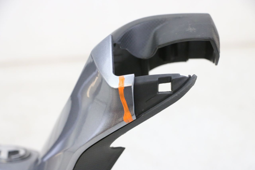 photo de PROTETOR DE GUIDÃO DIANTEIRO SYM JOYMAX 125 (2010 - 2017) - Zoom do estado de desgaste