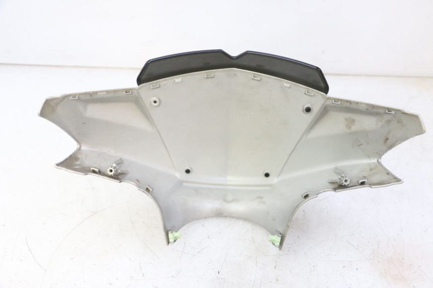 photo de PROTETOR DE GUIDÃO DIANTEIRO PEUGEOT KISBEE 2T 50 (2010 - 2017) - Detalhe da peça