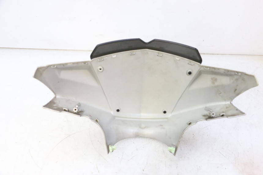 photo de PROTETOR DE GUIDÃO DIANTEIRO PEUGEOT KISBEE 2T 50 (2010 - 2017) - Pontos de fixação