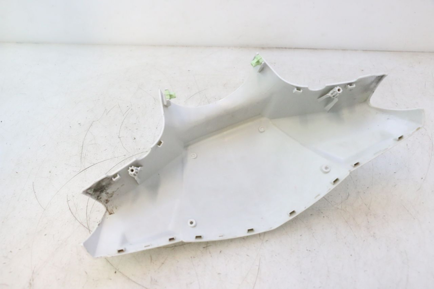 photo de PROTETOR DE GUIDÃO DIANTEIRO PEUGEOT KISBEE 2T 50 (2010 - 2017) - Outro ângulo de visão