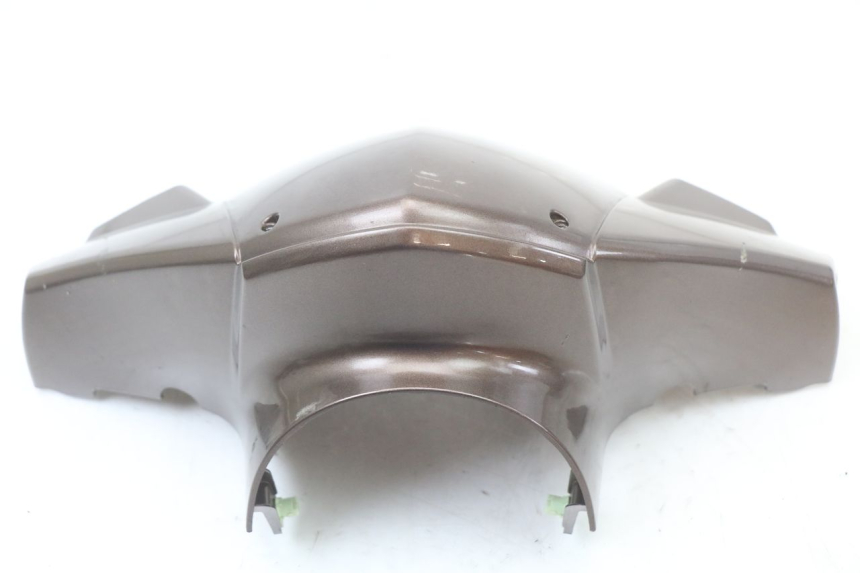 photo de PROTETOR DE GUIDÃO DIANTEIRO PEUGEOT KISBEE 4T 50 (2010 - 2017) - Detalhe da peça