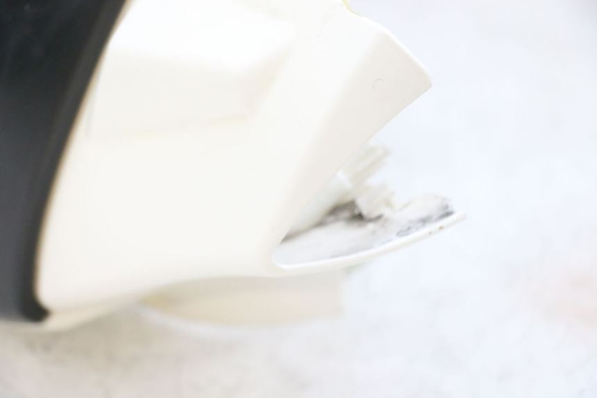 photo de PROTETOR DE GUIDÃO DIANTEIRO PEUGEOT KISBEE 4T 50 (2010 - 2017) - Detalhe da peça