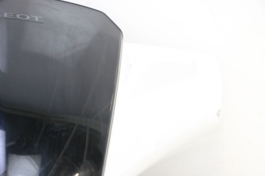 photo de PROTETOR DE GUIDÃO DIANTEIRO PEUGEOT KISBEE 4T 50 (2018 - 2022) - Ampliação dos componentes