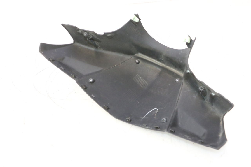 photo de COBERTURA DO GUIDÃO DIANTEIRO PEUGEOT KISBEE 4T 50 (2023 - 2026) - Pontos de fixação