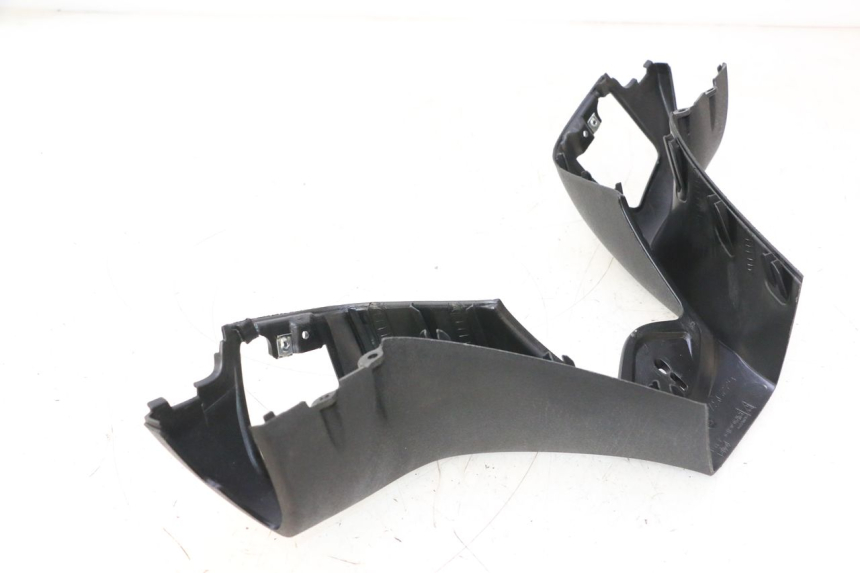 photo de PROTETOR DE GUIDÃO DIANTEIRO PIAGGIO MP3 LT 300 (2010 - 2016) - Estado da superfície