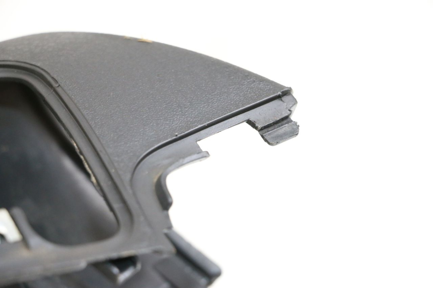 photo de PROTETOR DE GUIDÃO DIANTEIRO PIAGGIO MP3 500 (2011 - 2015) - Detalhe da peça