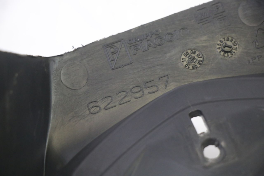 photo de PROTETOR DE GUIDÃO DIANTEIRO PIAGGIO MP3 500 (2011 - 2015) - Pontos de fixação