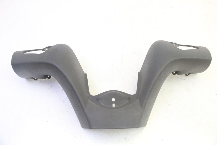 photo de PROTETOR DE GUIDÃO DIANTEIRO PIAGGIO MP3 RL 250 (2006 - 2010) - Detalhe da peça