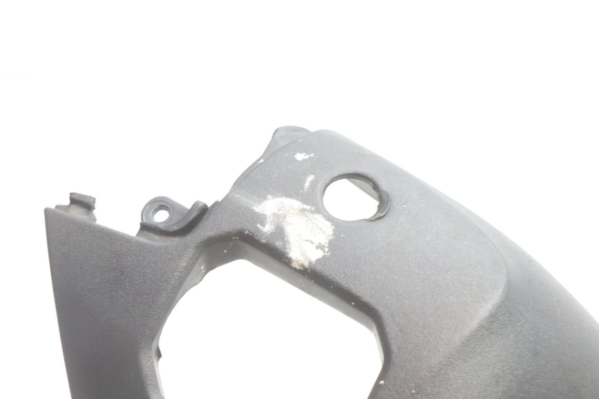 photo de COBERTURA DO GUIDÃO DIANTEIRO PIAGGIO MP3 500 (2016 - 2018) - Detalhe da peça