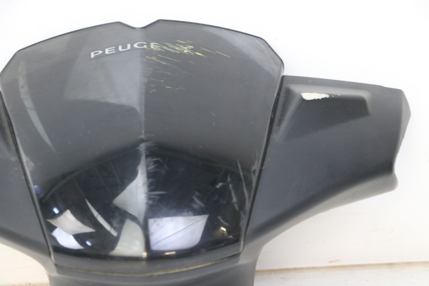 photo de PROTETOR DE GUIDÃO DIANTEIRO PEUGEOT KISBEE 4T 50 (2018 - 2022) - Marcações e referências