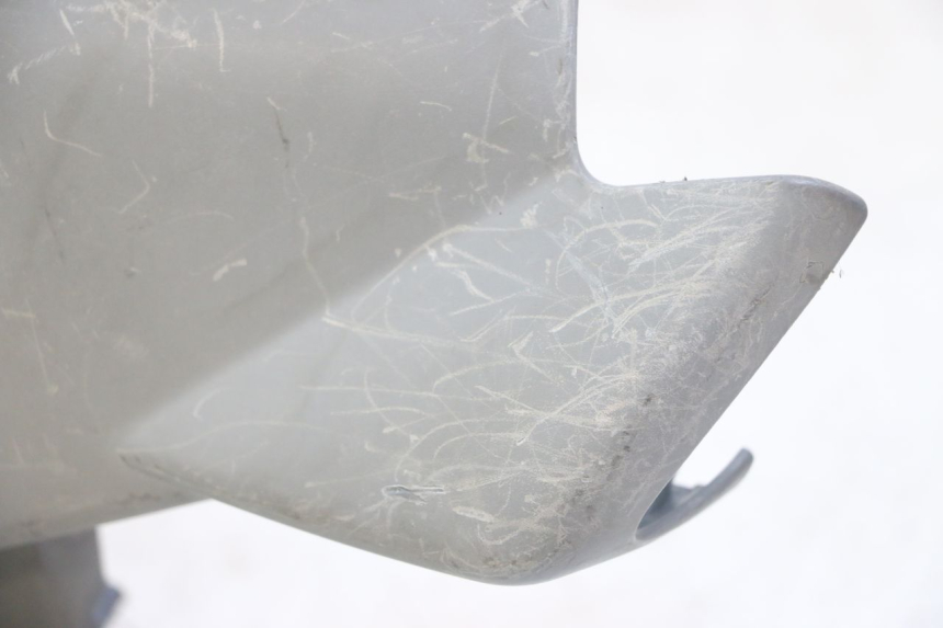 photo de PROTETOR DE GUIDÃO DIANTEIRO PEUGEOT LUDIX ONE 50 (2005 - 2008) - Zoom do estado de desgaste