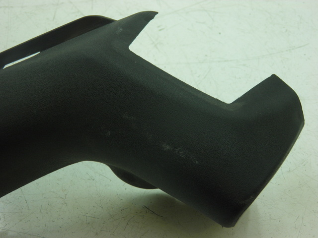 photo de PROTETOR DE GUIDÃO DIANTEIRO PIAGGIO XEVO - X EVO 125 (2010 - 2015) - Detalhe da peça
