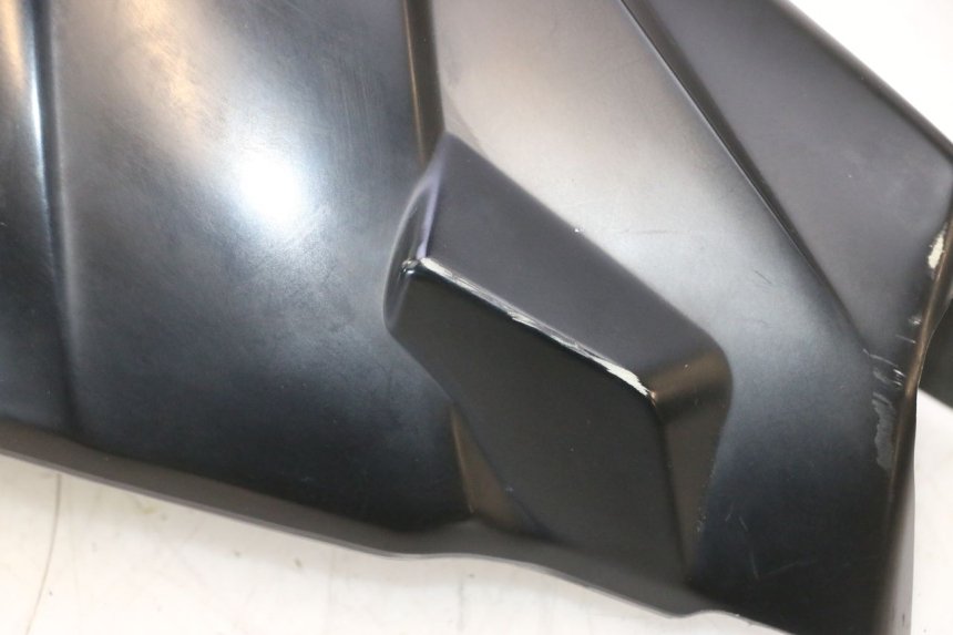 photo de COBERTURA DO GUIDÃO DIANTEIRO TNT MOTOR ROMA 10' 2T 50 (2011 - 2018) - Pontos de fixação