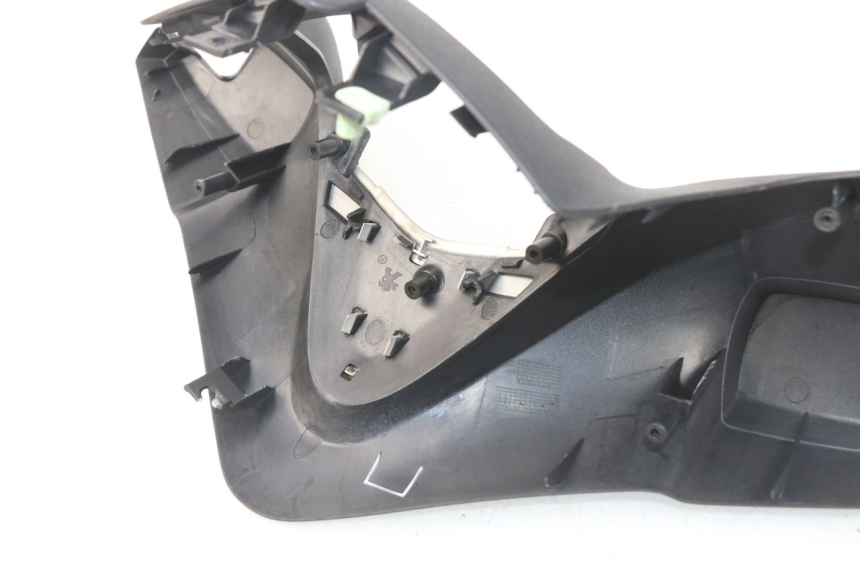 photo de PROTETOR DE GUIDÃO DIANTEIRO PEUGEOT SATELIS 300 (2012 - 2015) - Zoom do estado de desgaste