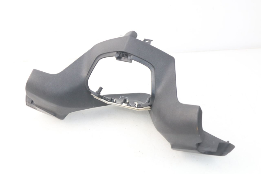 photo de PROTETOR DE GUIDÃO DIANTEIRO PEUGEOT SATELIS 300 (2012 - 2015) - Pontos de fixação