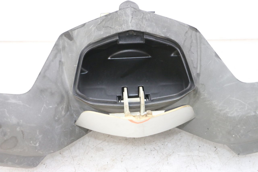 photo de PROTETOR DE GUIDÃO DIANTEIRO PEUGEOT SATELIS 125 (2013 - 2018) - Ampliação técnica