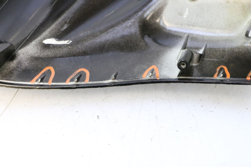 photo de COBERTURA DO GUIDÃO DIANTEIRO PEUGEOT SPEEDFIGHT 2 AC 50 (2000 - 2009) - Marcações e referências
