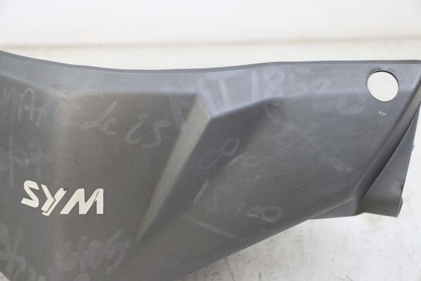 photo de PROTETOR DE GUIDÃO DIANTEIRO SYM ORBIT 2 4T 50 (2008 - 2017) - Pontos de fixação