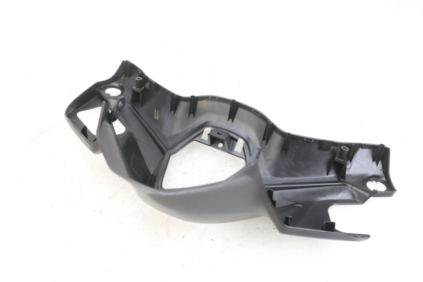 photo de PROTETOR DE GUIDÃO DIANTEIRO YAMAHA TRICITY 300 (2020 - 2024) - Detalhe da peça