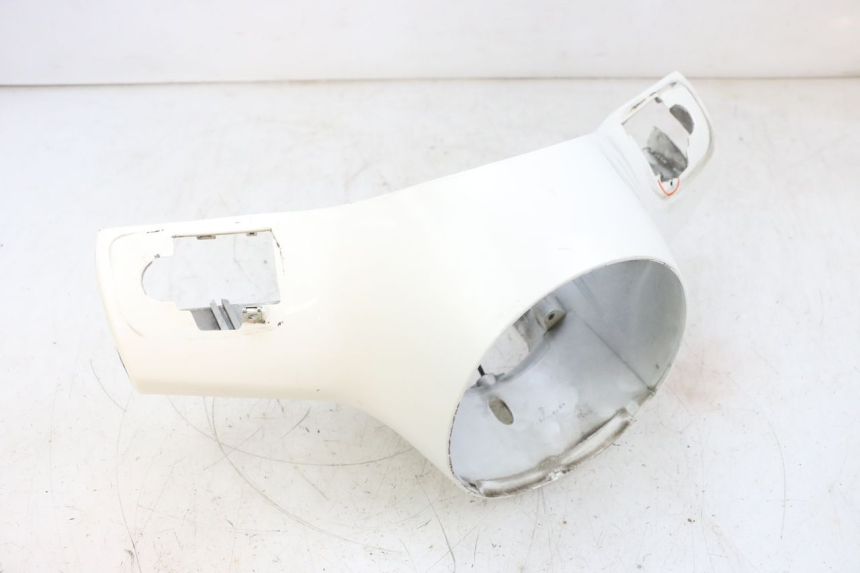 photo de PROTETOR DE GUIDÃO DIANTEIRO PIAGGIO VESPA GTS SUPER IE 125 (2009 - 2016) - Detalhes característicos