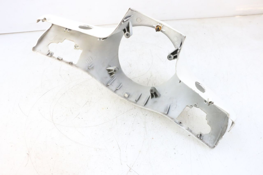 photo de PROTETOR DE GUIDÃO DIANTEIRO PIAGGIO VESPA GTS SUPER IE 125 (2009 - 2016) - Pontos de fixação