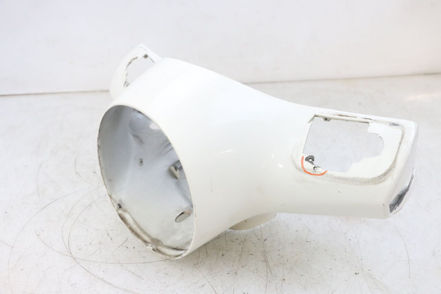 photo de PROTETOR DE GUIDÃO DIANTEIRO PIAGGIO VESPA GTS SUPER IE 125 (2009 - 2016) - Marcações e referências