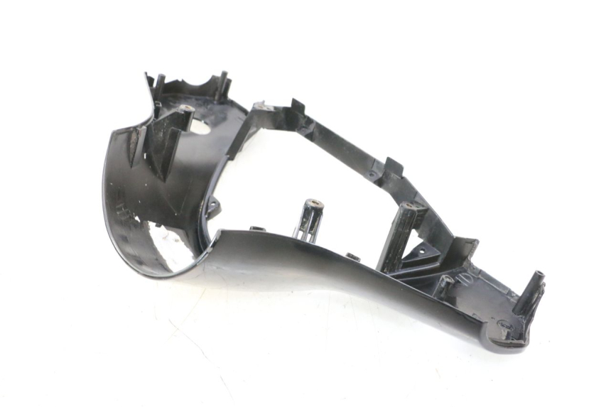 photo de COBERTURA DO GUIDÃO DIANTEIRO PIAGGIO VESPA PK FL 2T 50 (1990 - 1996) - Outro ângulo de visão