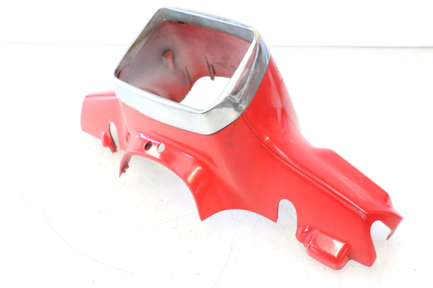 photo de PROTETOR DE GUIDÃO DIANTEIRO PIAGGIO VESPA S 2T 50 (2007 - 2014) - Detalhes característicos