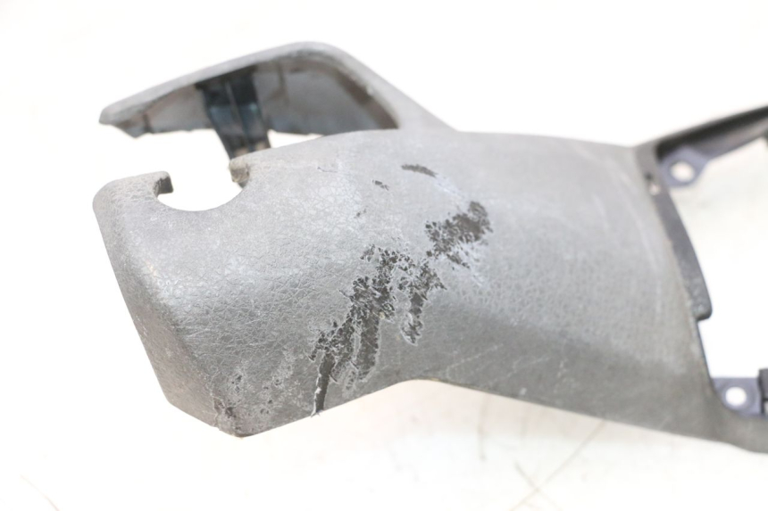 photo de PROTETOR DE GUIDÃO DIANTEIRO YAMAHA X-MAX XMAX 125 (2010 - 2013) - Zoom do estado de desgaste