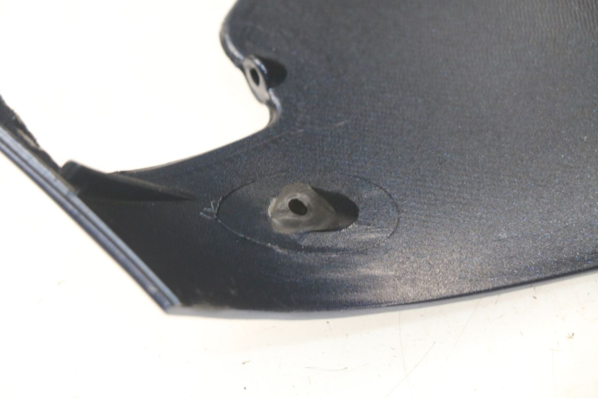 photo de PROTETOR DE GUIDÃO DIANTEIRO PIAGGIO ZIP 2T 50 (2009 - 2019) - Detalhe da peça