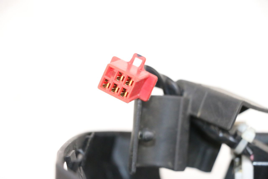 photo de CAPA DO GUIDÃO DO COMANDO YAMAHA NEO'S CORE 1 (2022 - 2026) - Detalhe da peça
