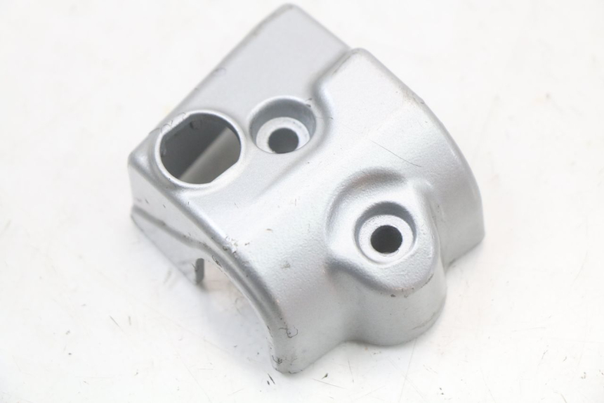 photo de CAPA DO COMANDO DO GUIDÃO MOTO GUZZI NORGE 8V GT 1200 (2011 - 2016) - Outro ângulo de visão